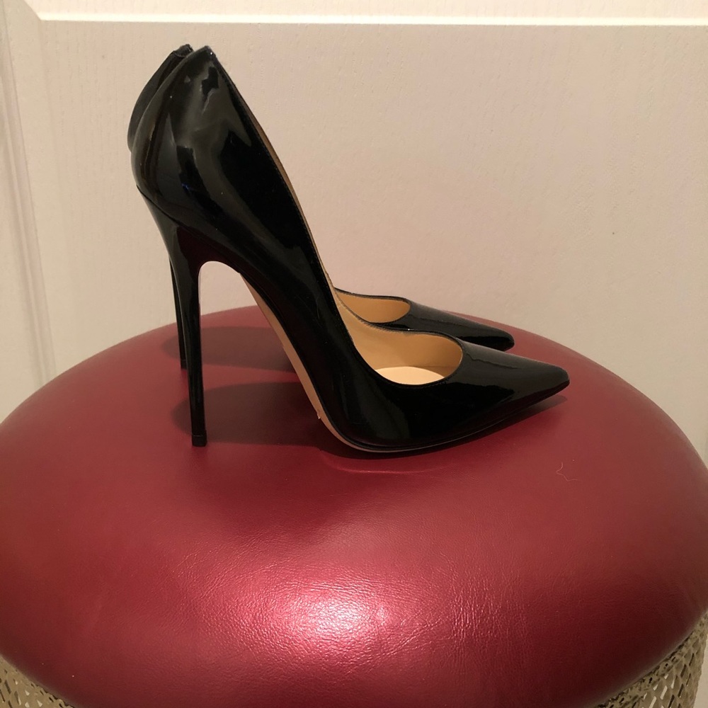 COPY - Brand NEW Black jimmy choo pumps never use…